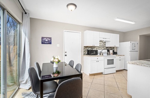 Barker Casa | Price Drop! Entire 4BR[10% OFF]Home| Wi-Fi & More-MD