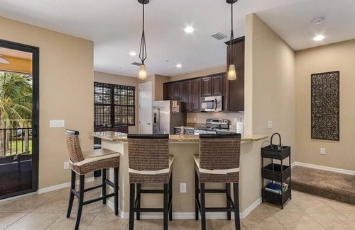 Biggar Condominio | Nuevo listado: 3HAB, 2. 5 BA Townhome en el galardonado Paseo Village Resort