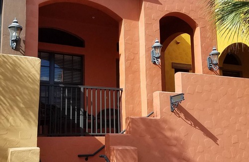 Biggar Condominio | Nuevo listado: 3HAB, 2. 5 BA Townhome en el galardonado Paseo Village Resort
