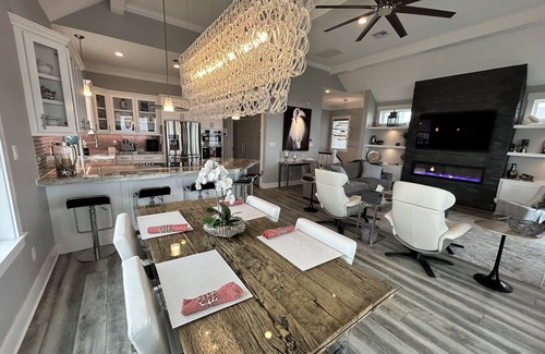 Red Fish Cove Casa | Prices REDUCED on Beautiful beachfront home directly on the Gulf of Mexico