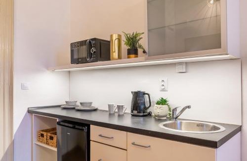 Hradcany Apartamento | Primavera - Castle view apartments