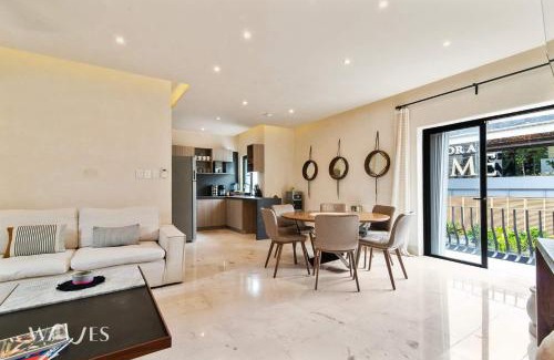 12th Street Apartamento | Prime 5th Ave Stay - 2BR with King Beds & City Views