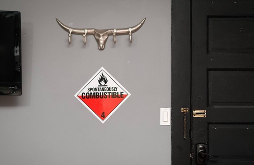 Cortez Hill Apartamento | @Prime Downtown Location ~ THE Unique MAN CAVE!