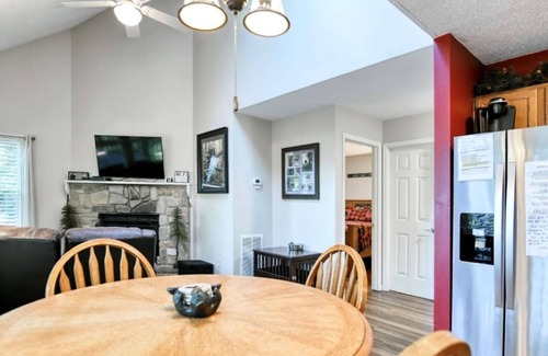 Chalet Village Cabaña | Prime Location 1.5 miles to Ober Gatlinburg