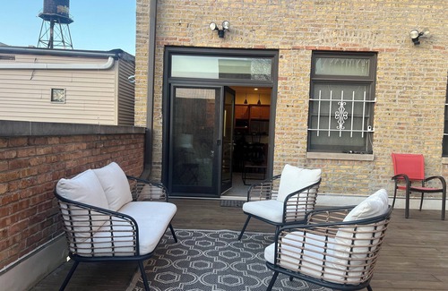 Wicker Park Apartamento | Prime Location! 3-bedroom apartment, plus OFFICE Den in vibrant Wicker Park