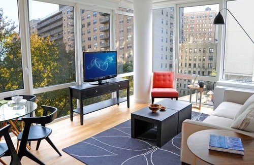 Manhattan Valley Otro | Prime Location and Comfort: Columbus Square 2BR Condo w City Skyline View