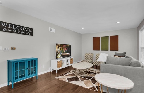 Schaumburg Casa | Prime Location, Cozy & Spacious home in Schaumburg