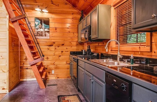 Gatlinburg - Pigeon Forge Cabina | ★ Prime Location ★ Fun Family Getaway ★