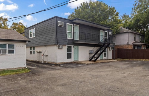 Central Arlington Apartamento | Prime Location! Less than a mile from AT&T Stadium
