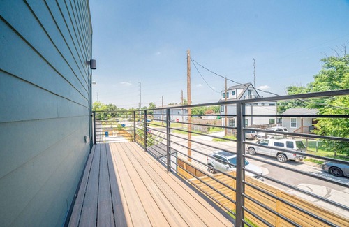 East MLK Apartamento | Prime Location, SXSW, Monthly Stays | Daisy