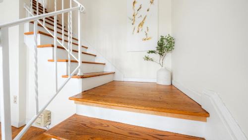 White Plains Casa | Prime Luxury NY with Free Parking and Mins to Downtown!