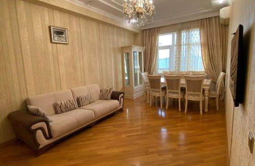 Khatai Apartamento | Prime Metro Location Retreat