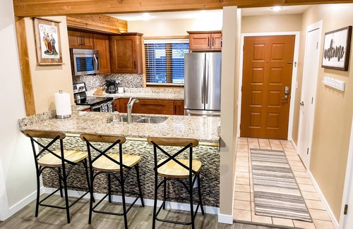 Bellaire Condominio | Prime Shanty Creek locations with access to Pools, Hot tubs, and a private beach