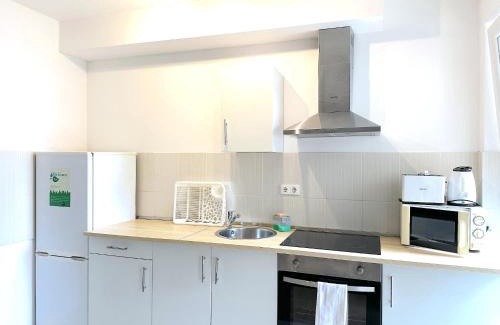 Corvin negyed Apartamento | Prime Stay - Deluxe 2 Bedroom Family Apartment with Free Parking & Balcony