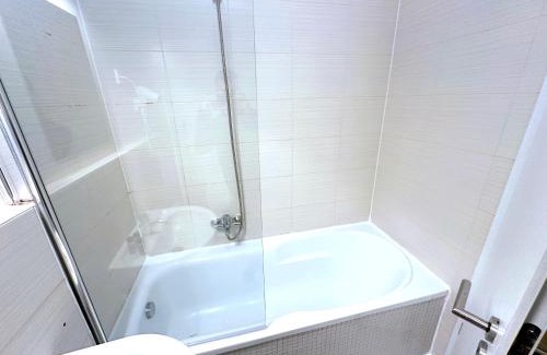 Corvin negyed Apartamento | Prime Stay - Modern 3-Bedroom Family Apartment with Terrace