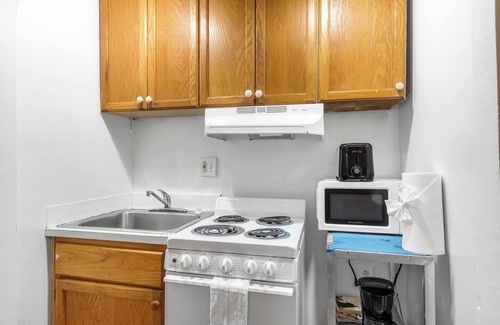 Washington Square West Apartamento | Prime Studio Near Attractions