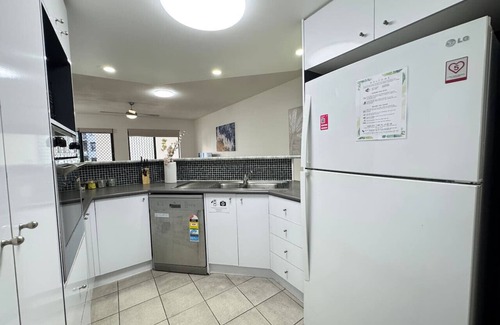 Toowong Apartamento | Prime Toowong 3BR Apt– Walk to Shops & Transport!