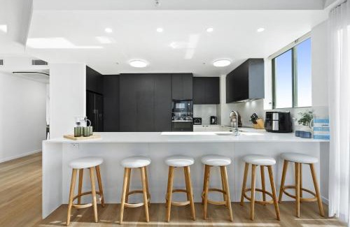 Surfers Paradise Apartamento | Prime Views from 4 Bedroom NEWLY RENOVATED Ocean Unit at Sun City - Q Stay