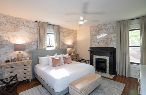 Historic Waverly Casa | Prime Walkable Location Spacious Home w Hot Tub
