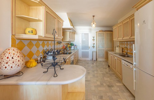 Marina de Casares Apartamento | Primera línea. Magnífico apartamento con vistas. Ideal familias