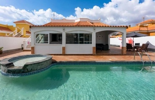 Caleta de Fuste Villa | Primera Luxury House