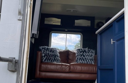 Martinsville Alquiler De RV | Primitive Camping Executive Suite in nature-3 mins from Speedway