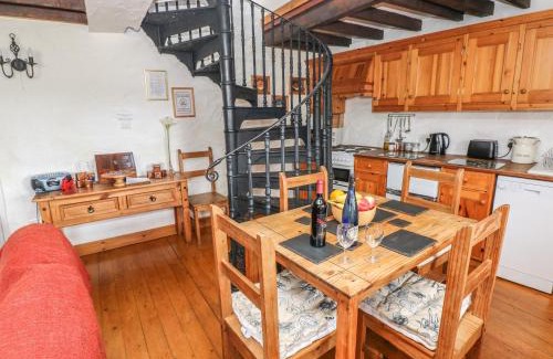 Milford Haven Casa | Primose Cottage