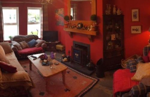 Bushmills Casa | Primrose Cottage, Bushmills - Cosy Self Catering Property