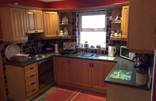 Bushmills Casa | Primrose Cottage, Bushmills - Cosy Self Catering Property