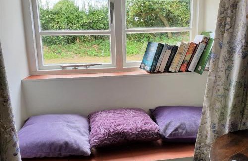 Holworth Casa | Primrose Cottage
