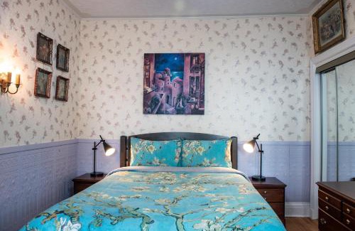 Queens Square Hotel | Prince Street Suites
