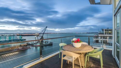 Auckland Central Business District Apartamento | Princes Wharf's truly stunning North-West Loft
