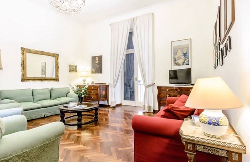 Quartieri Spagnoli Apartamento | Princess Palace Naples