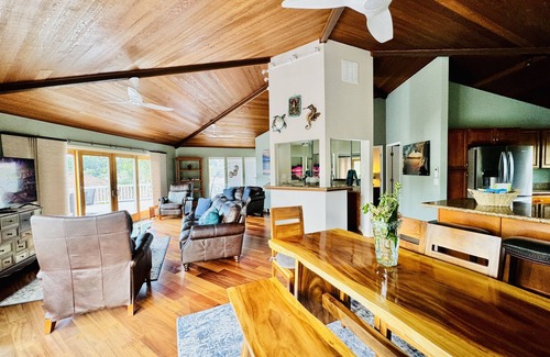Princeville Casa | Princeville Retreat. Private pool and hot tub, AC. Walk to Princeville Center.