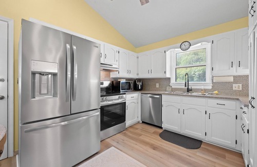 Bedford Casa | Pristine 3 bedroom/2 bath home close to the Blue Ridge Parkway!