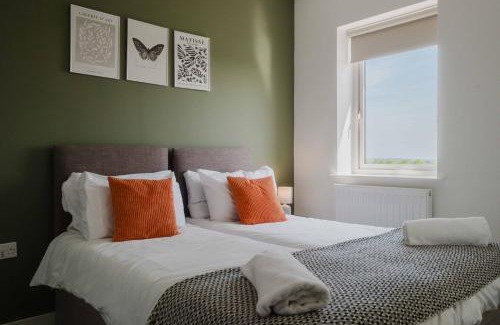 Upton Apartamento | Pristine and Modern Home away from Home