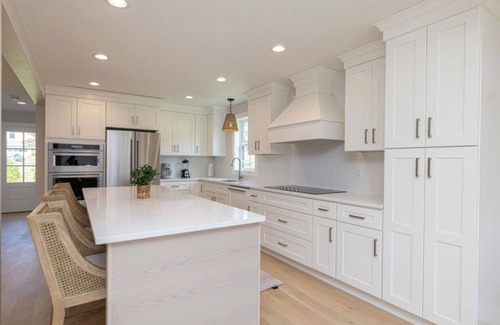 East Wareham Casa | Pristine Brand New Coastal Luxe
