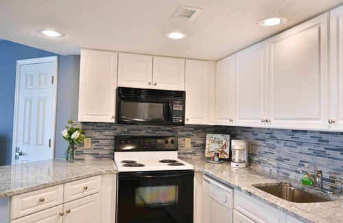 Myrtle Beach Condominio | Pristine Condo Magnificent Ocean View, Lots of Upgrade, 11th Floor
