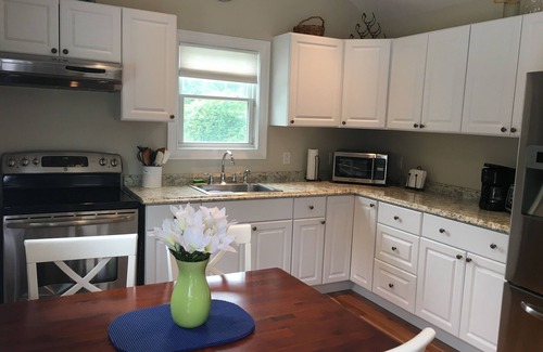 Snug Harbor Cabaña | Pristine cottage 1 mile from East Matunuck State Beach.