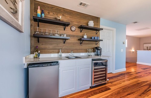 Oceanmarsh Subdivision Casa | Pristine New Listing! Located in Harbour Key