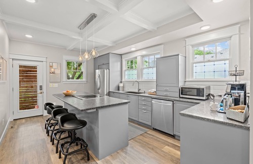 Hillsboro Village Casa | ¡NUEVO! ♥ ︎ El corazón del histórico Belmont-Hillsboro, recientemente renovado y recién designado