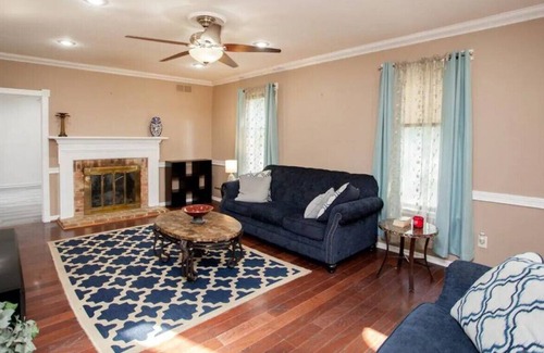 Newtown Casa | Pristine Suburban Escape with Hot Tub