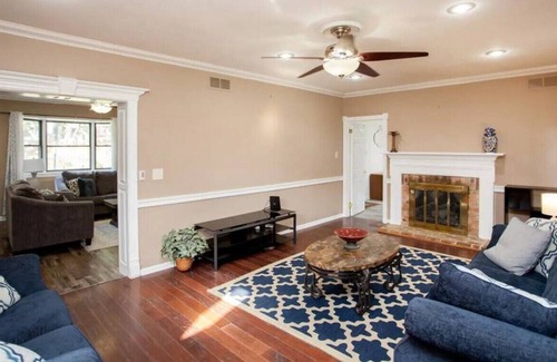 Newtown Casa | Pristine Suburban Escape with Hot Tub