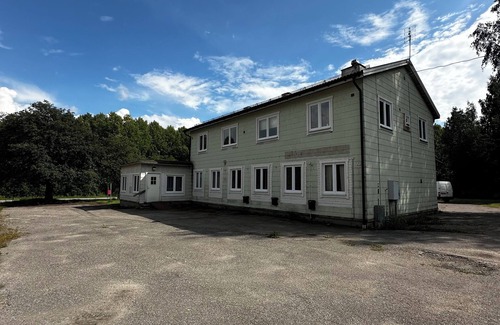Hallabrottet Casa | Prisvärt Boende för Företag & Större Sällskap!