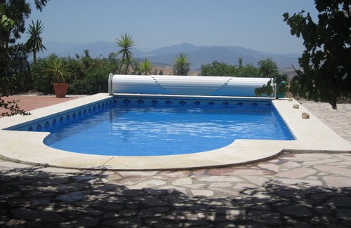 Villanueva de la Concepcion Casa | Private heated pool; sleeps up to 5; a/c and heating; beautiful location; wifi.