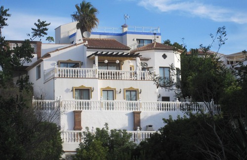 El Faro Villa | Villa privada con piscina, a 4 minutos a pie de la playa de El Faro, red de fibra