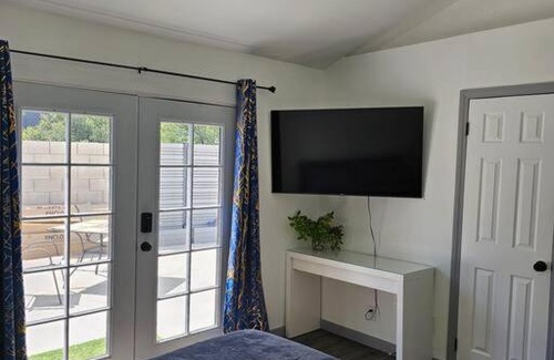 Woodland Hills Apartamento | Private 1-bedroom Guesthouse in Woodland Hills