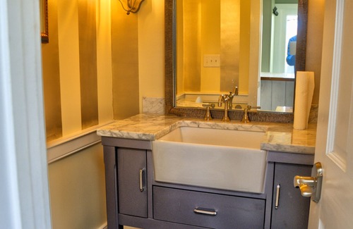 Hamilton Otro | Private 18th Century Farmhouse in Virginia Wine Country with Hot Tub