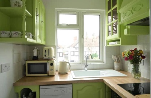 Larkswood Apartamento | Private 2 bed, kitchen & bathroom in shared home