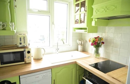 Larkswood Apartamento | Private 2 bed, kitchen & bathroom in shared home